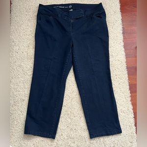 Womans 18,signature fit ankle jean